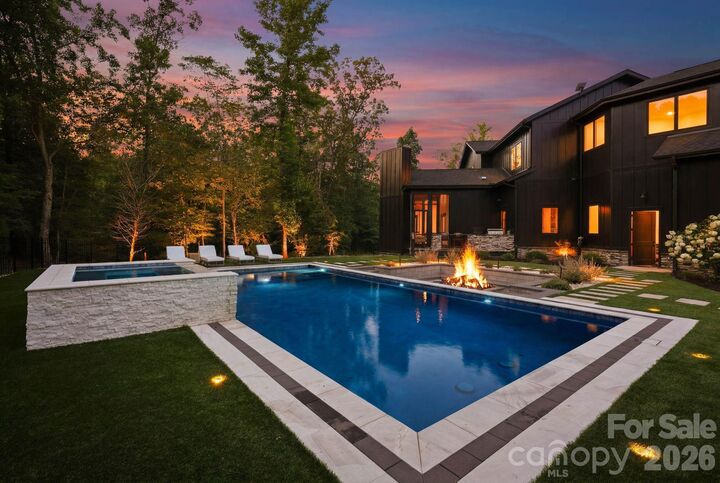 Property Photo: 6632 Old Settlers Road NC 28173