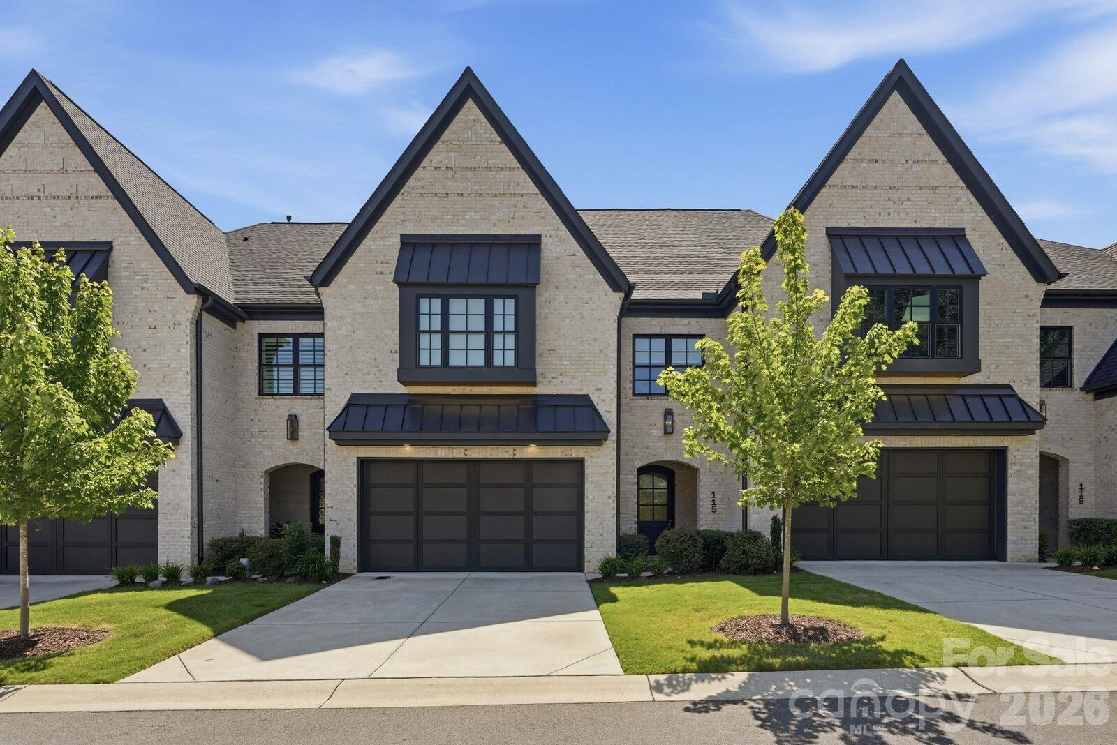 Property Photo: 115 Thorncote Place NC 28226