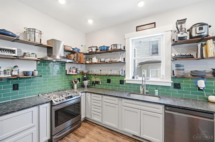 Property Photo:  2931 Cleinview Avenue  OH 45206 
