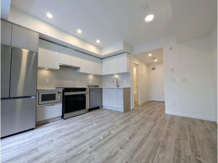 Property Photo:  10829 140 Street 501  BC V3R 0H4 