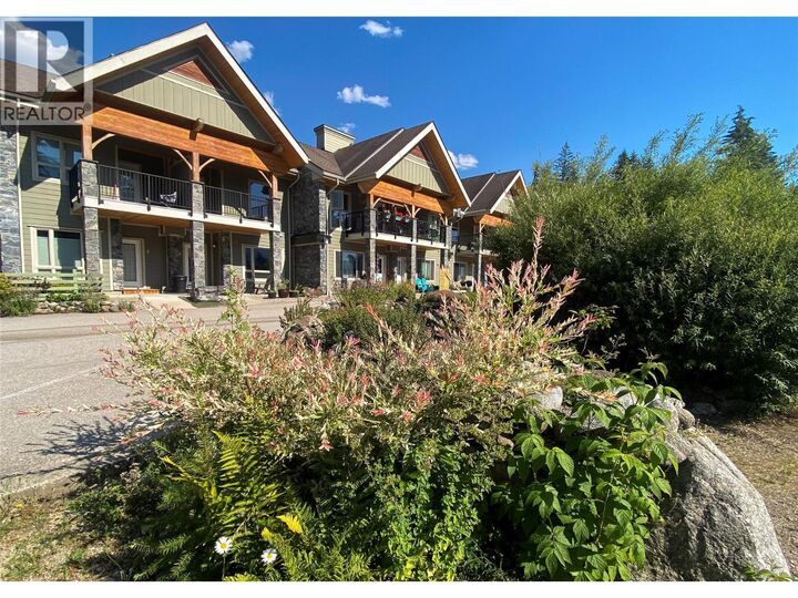 Property Photo:  912 Slocan Street 4  BC V0G 2C0 