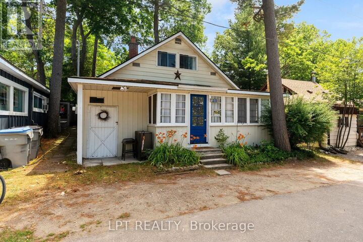 30 Woodward Avenue — photo 1