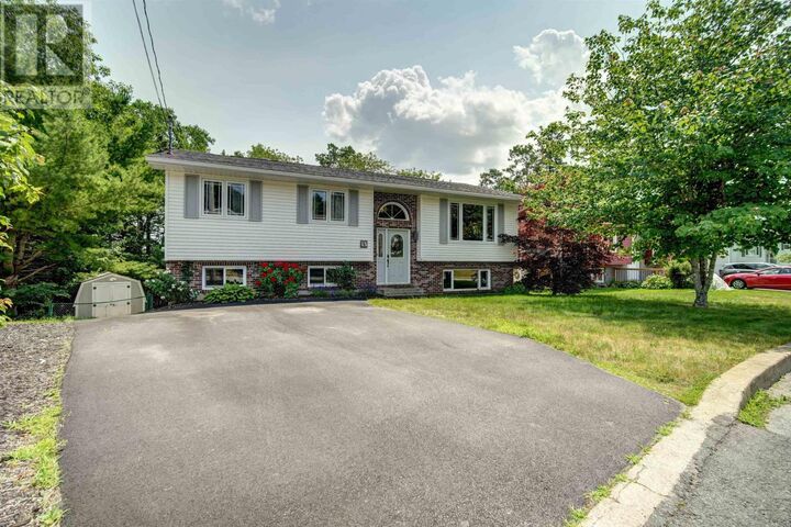 Property Photo: 15 Mulley Court NS B4E 2W8