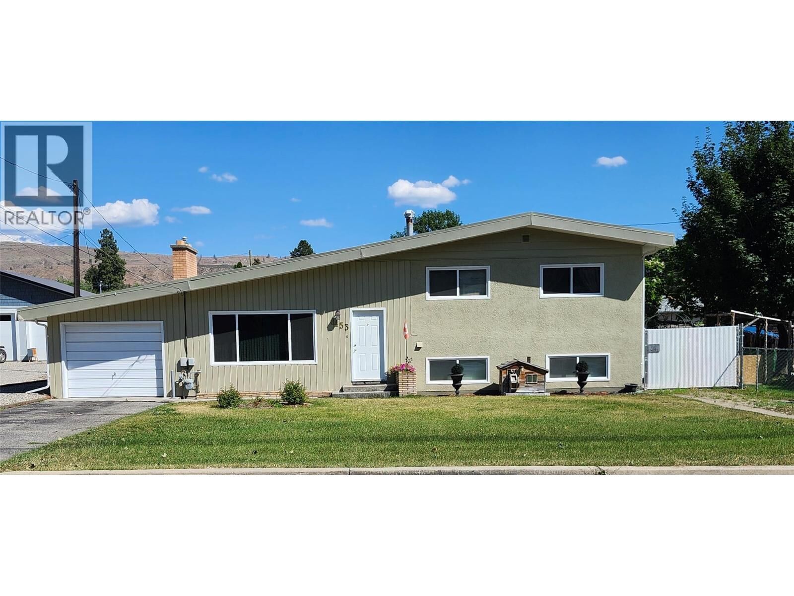 Property Photo: 6453 Park Drive BC V0H 1T3