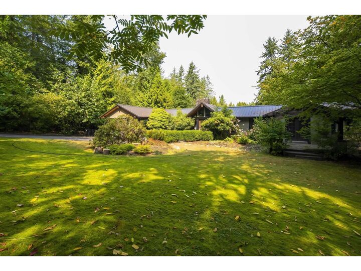 Property Photo: 14275 28 Avenue BC V4P 2H2