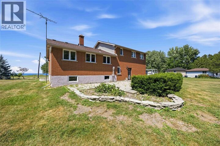 Property Photo: 4193 Bluepoint Drive ON N0N 1J6