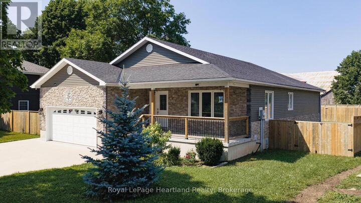 Property Photo: 62 Victoria Boulevard ON N0M 1L0