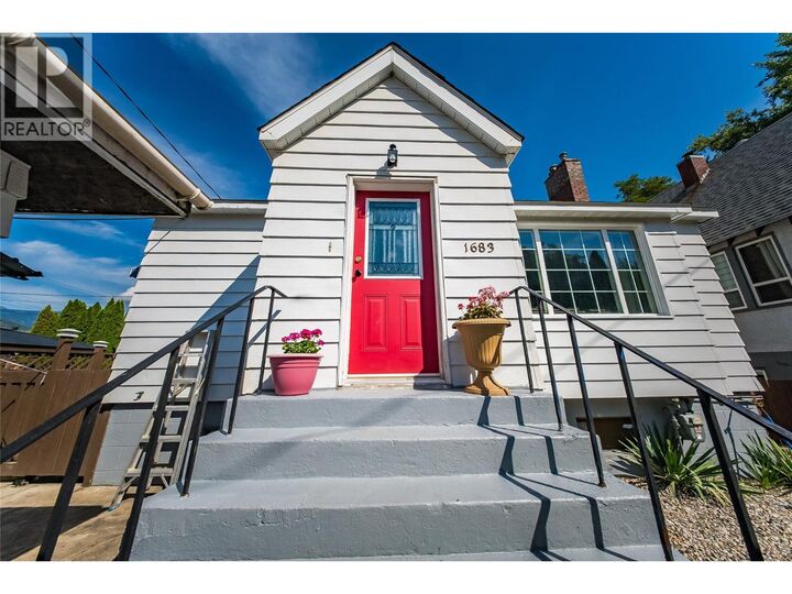 Property Photo: 1683 Bailey Street BC V1R 1W5
