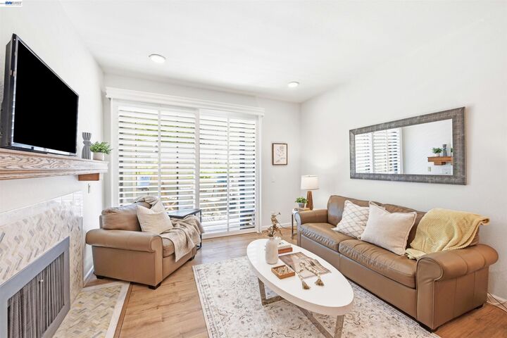Property Photo:  3655 Birchwood Ter 112  CA 94536 