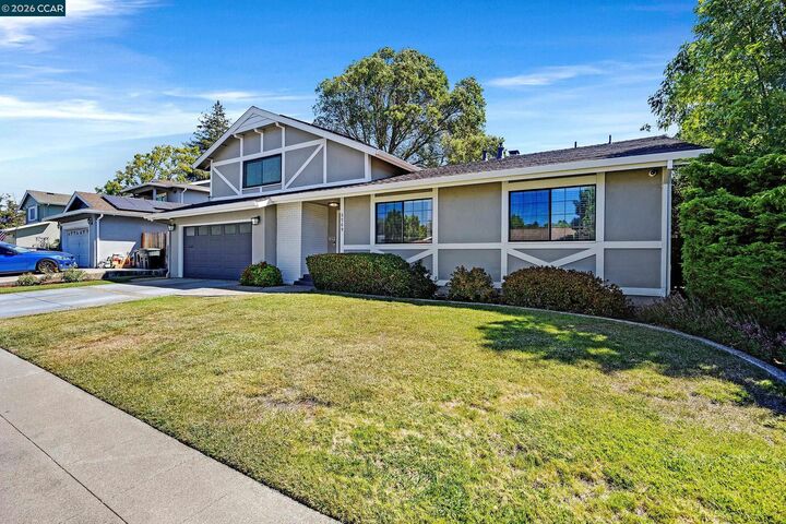 Property Photo: 8569 Wicklow Ln CA 94568
