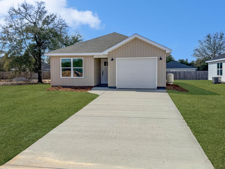 Property Photo:  5436 Bayleaf Drive  FL 32539 