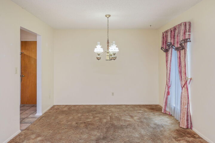 Property Photo: 17 8th Avenue FL 32579