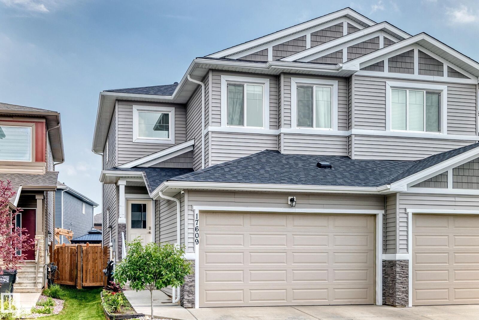 Property Photo:  17609 65 Street NW  AB T5Y 4A7 