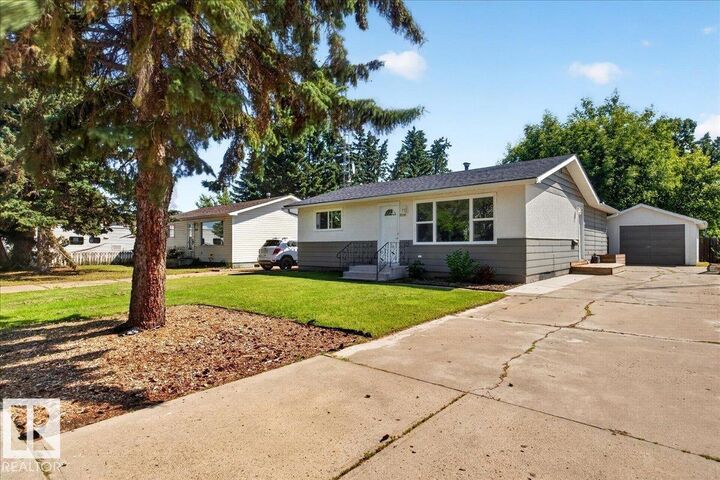5325 46 Street — photo 1