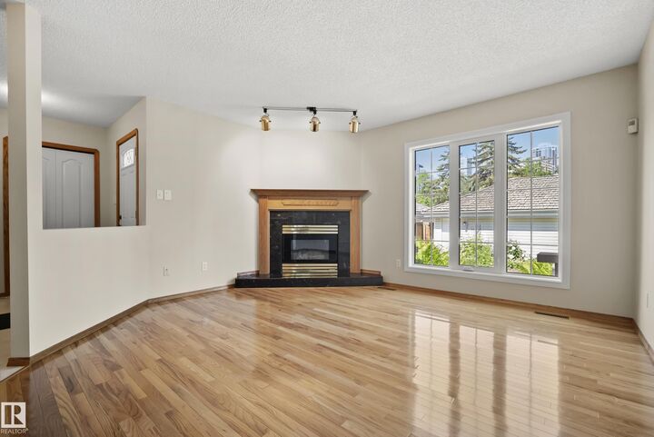 Property Photo:  10014 97 Avenue NW  AB T5K 0B1 