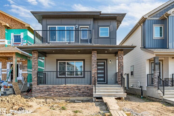 352 Roberts Wynd — photo 1
