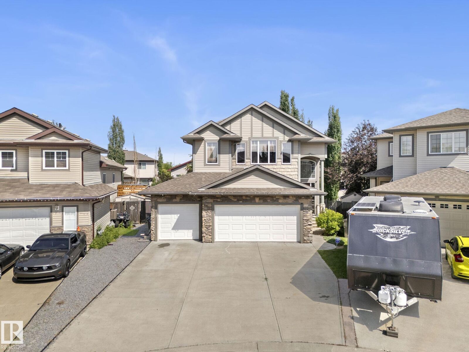 Property Photo: 25 Hilltop Ridge AB T8L 0E4