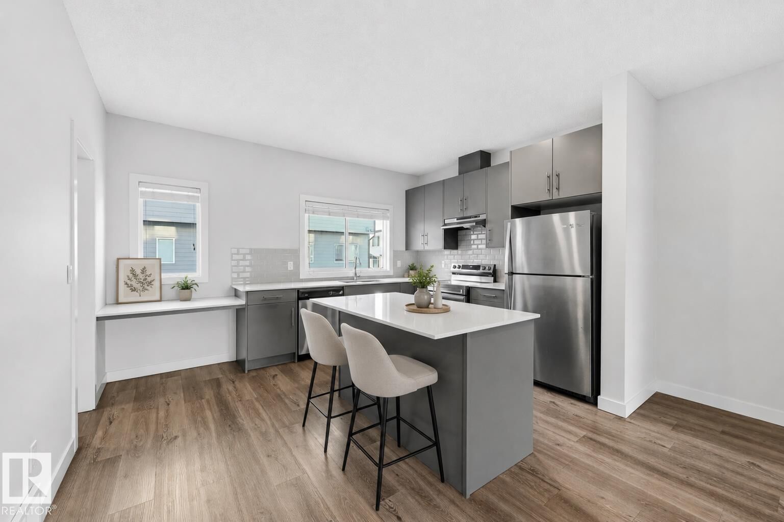 Property Photo:  804 Welsh Drive SW 54  AB T6X 1Y8 