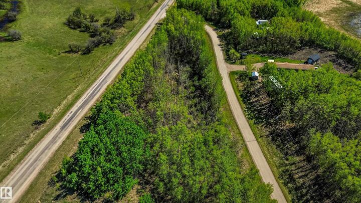 Property Photo: 712 59128 Rng Rd 95 AB T0A 3A0