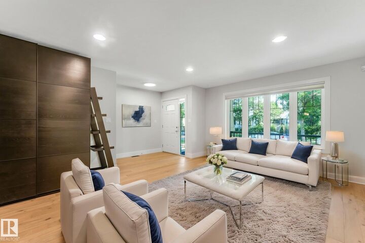 Property Photo: 10433 70 Avenue NW AB T6H 2E7