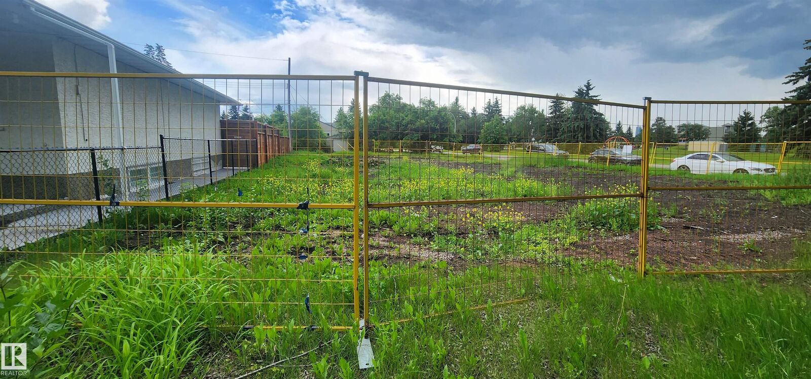 Property Photo:  11305 Tower Road NW  AB T5G 0Y8 
