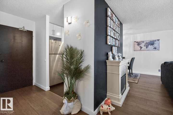 Property Photo: 11307 99 Avenue NW AB T5K 0H2