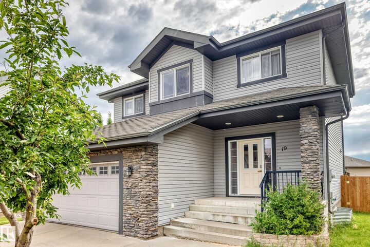 Property Photo:  19 Victoria Bay  AB T7X 0C3 