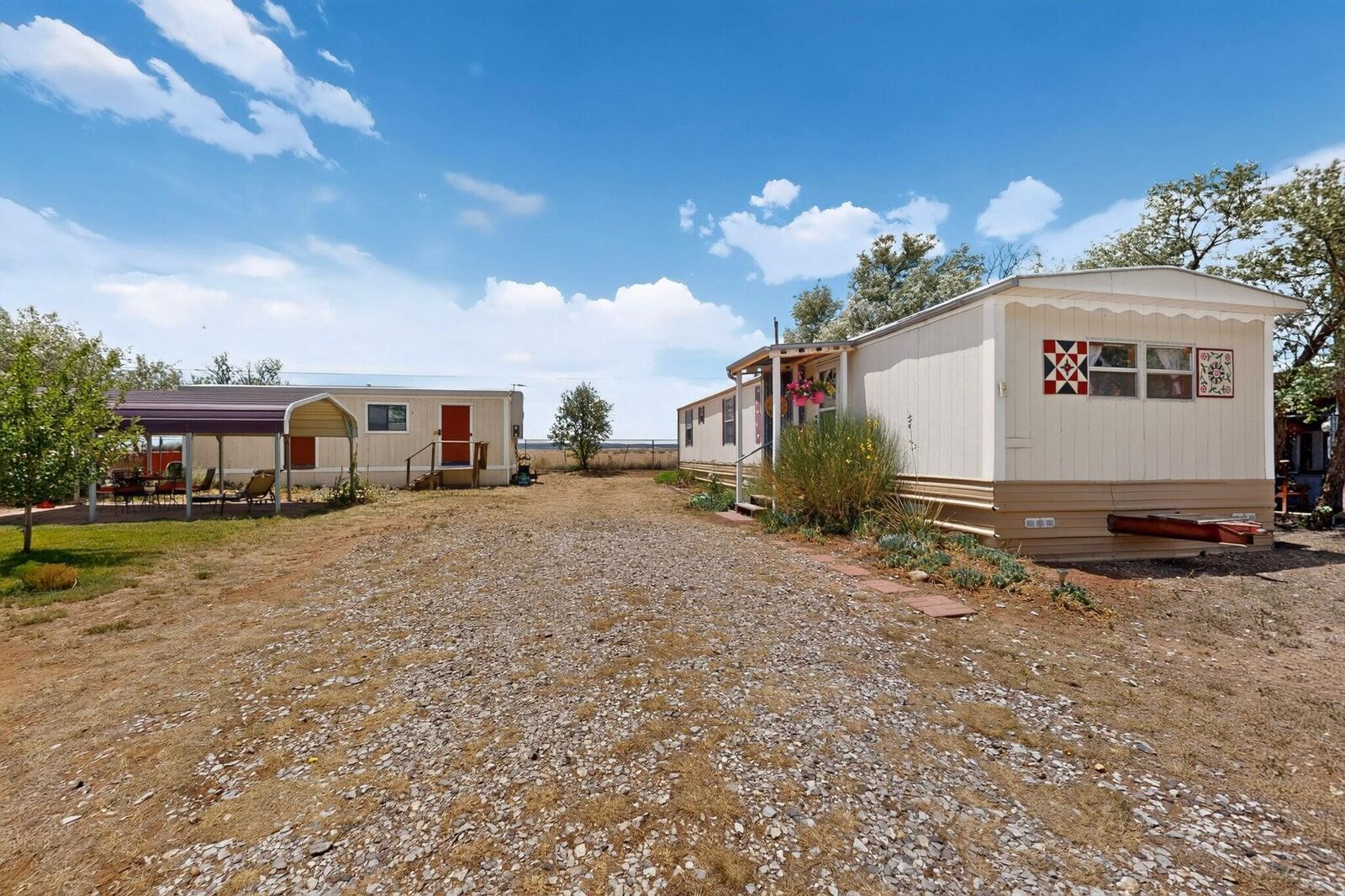 Property Photo: 1319 Maryann Street NM 87035