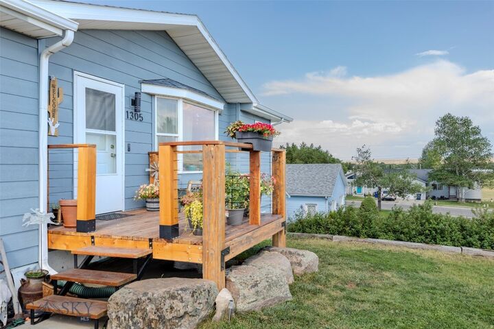 Property Photo: 1305 Emigrant Lane MT 59047