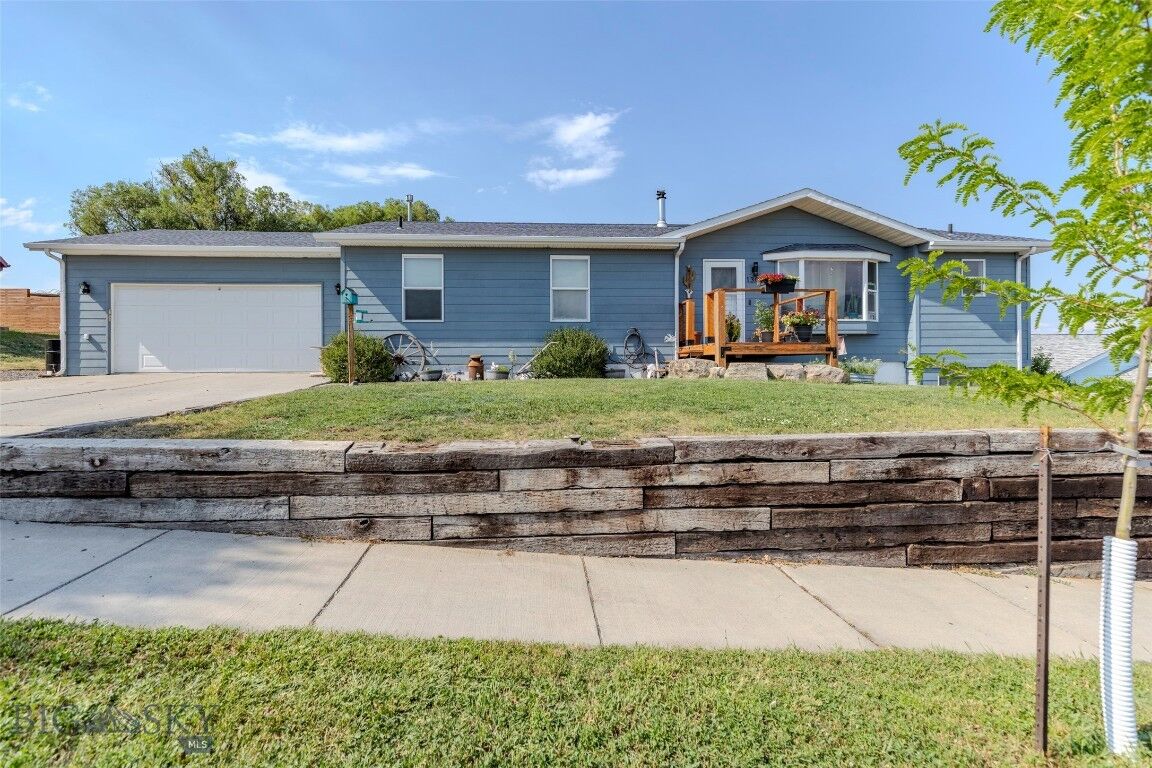 Property Photo:  1305 Emigrant Lane  MT 59047 