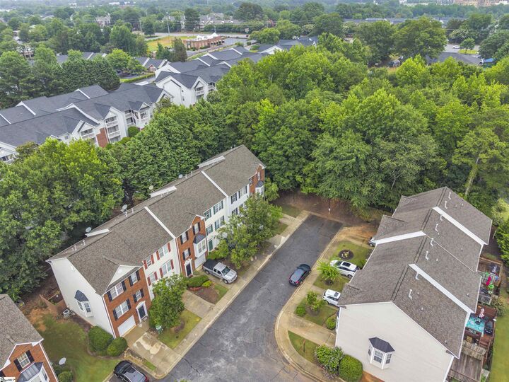 Property Photo: 300 Canewood Place SC 29662