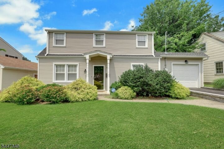 Property Photo:  15 Lynne Ave  NJ 07506 