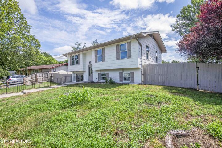 Property Photo:  6420 Trousdale Rd  TN 37921 