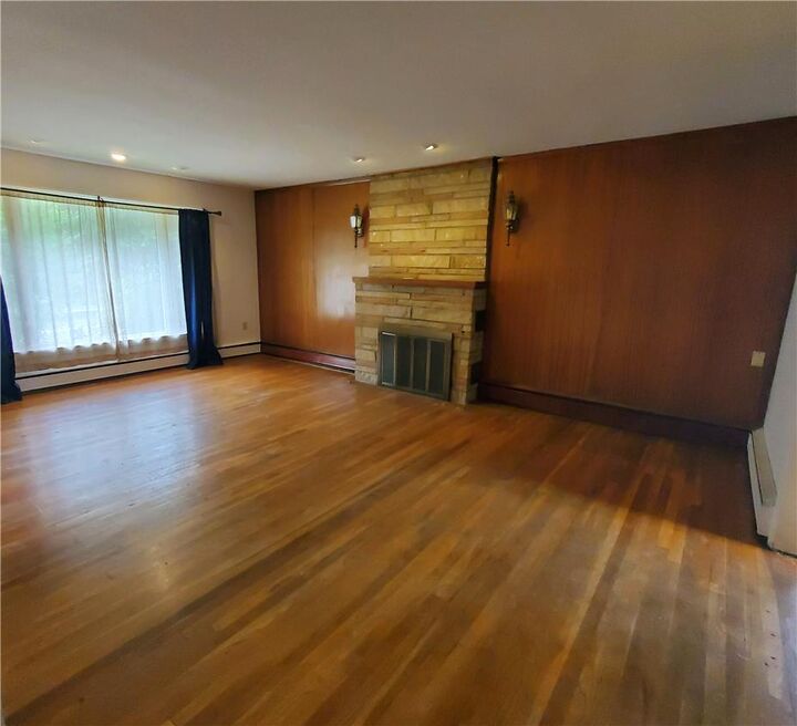 Property Photo: 9 E North Street PA 18250