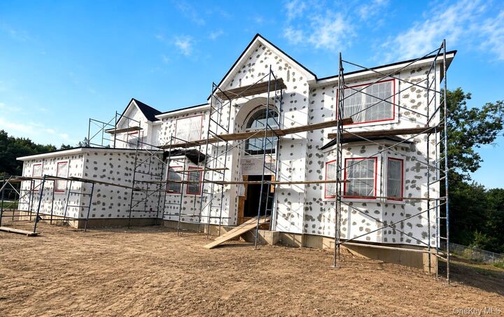 Property Photo: 4 McCarthy Circle NY 10980