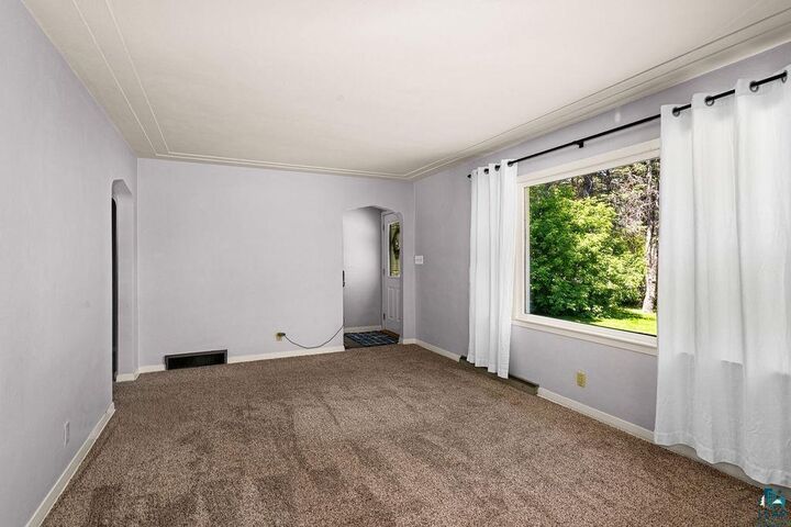 Property Photo:  2417 Plymouth Ave  MN 55811 