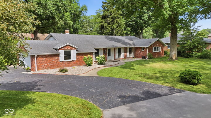 Property Photo:  5 Windridge  IN 46011 