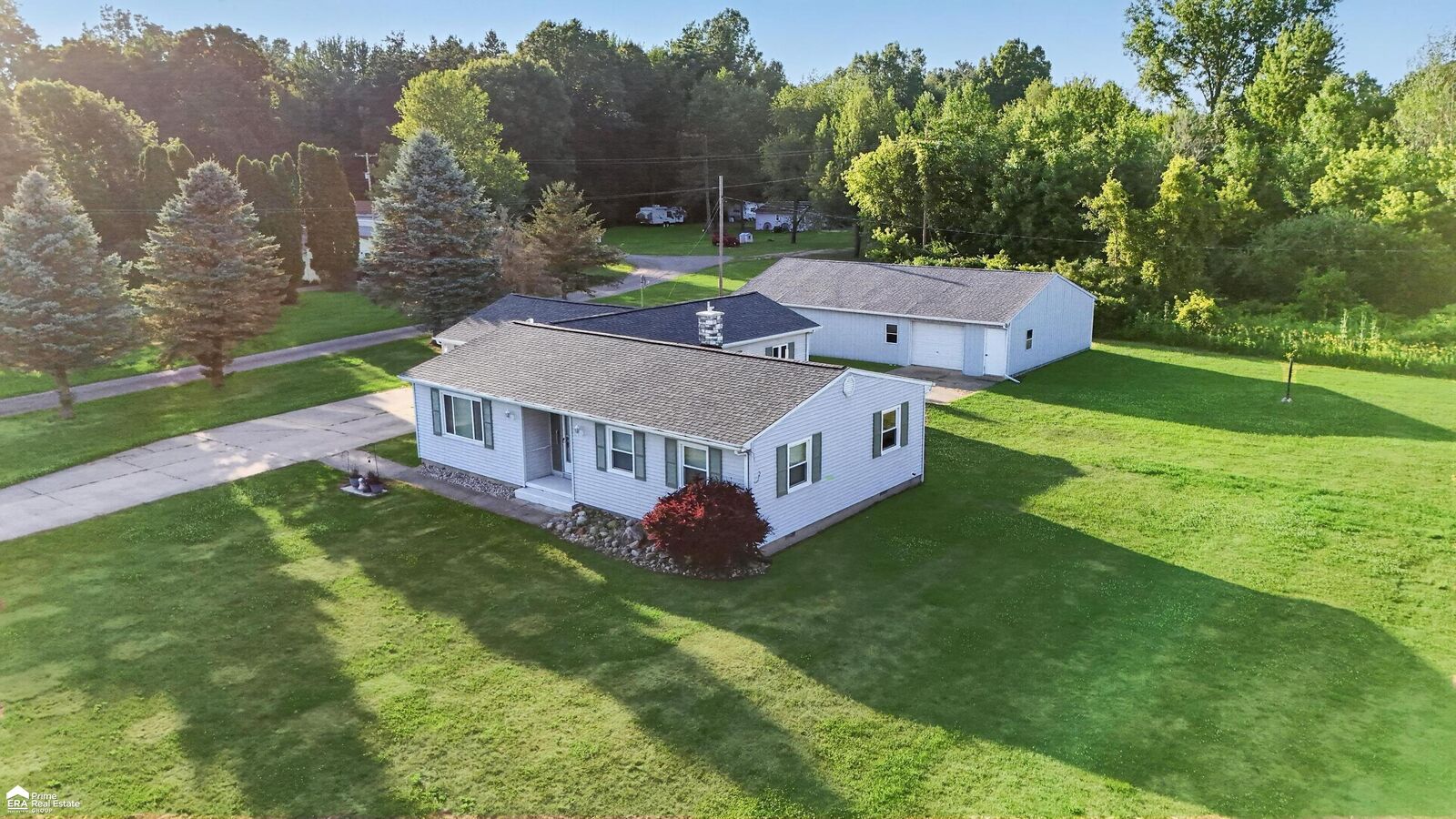 Property Photo:  5293 E Cole Road  MI 48414 