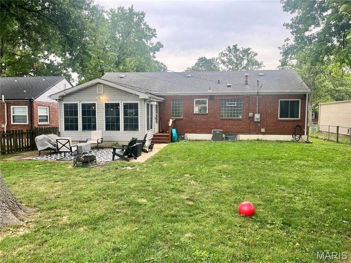 Property Photo:  1107 Selma Avenue  MO 63119 