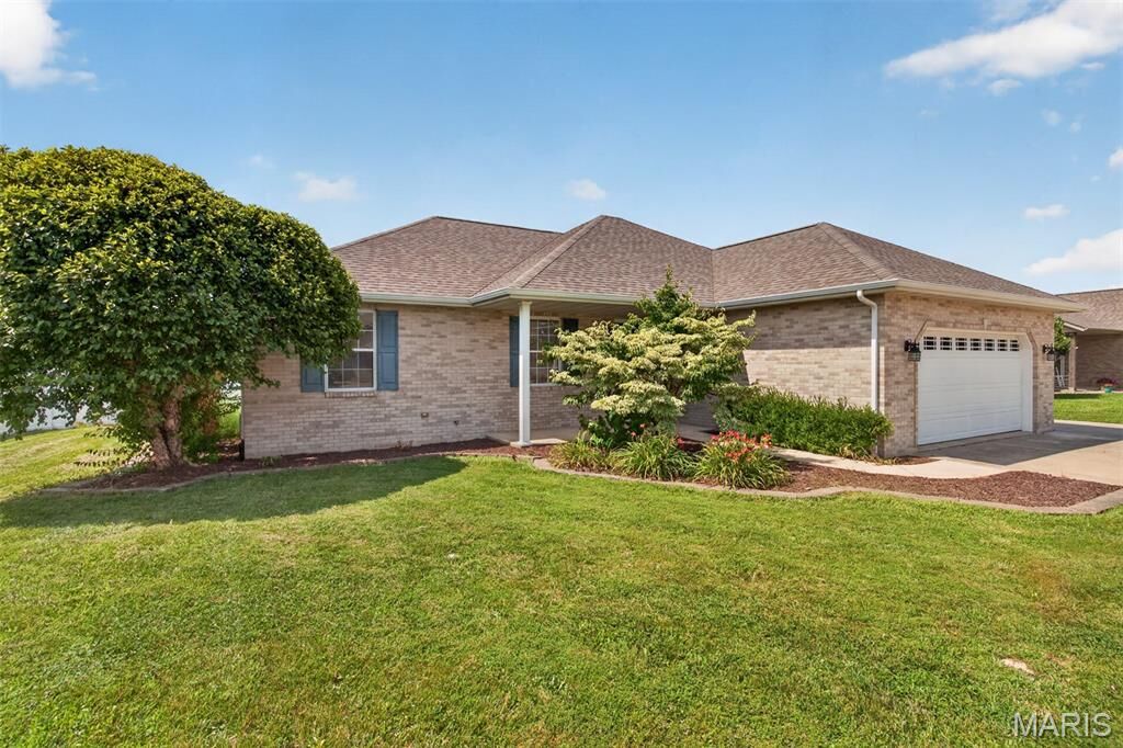 Property Photo:  70 Bridgewater Lane  IL 62249 