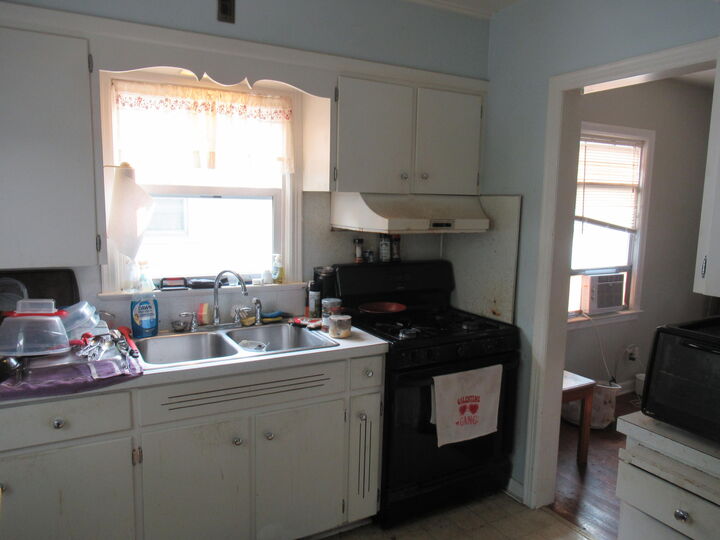 Property Photo: 1507 Leonard Street NE MI 49505