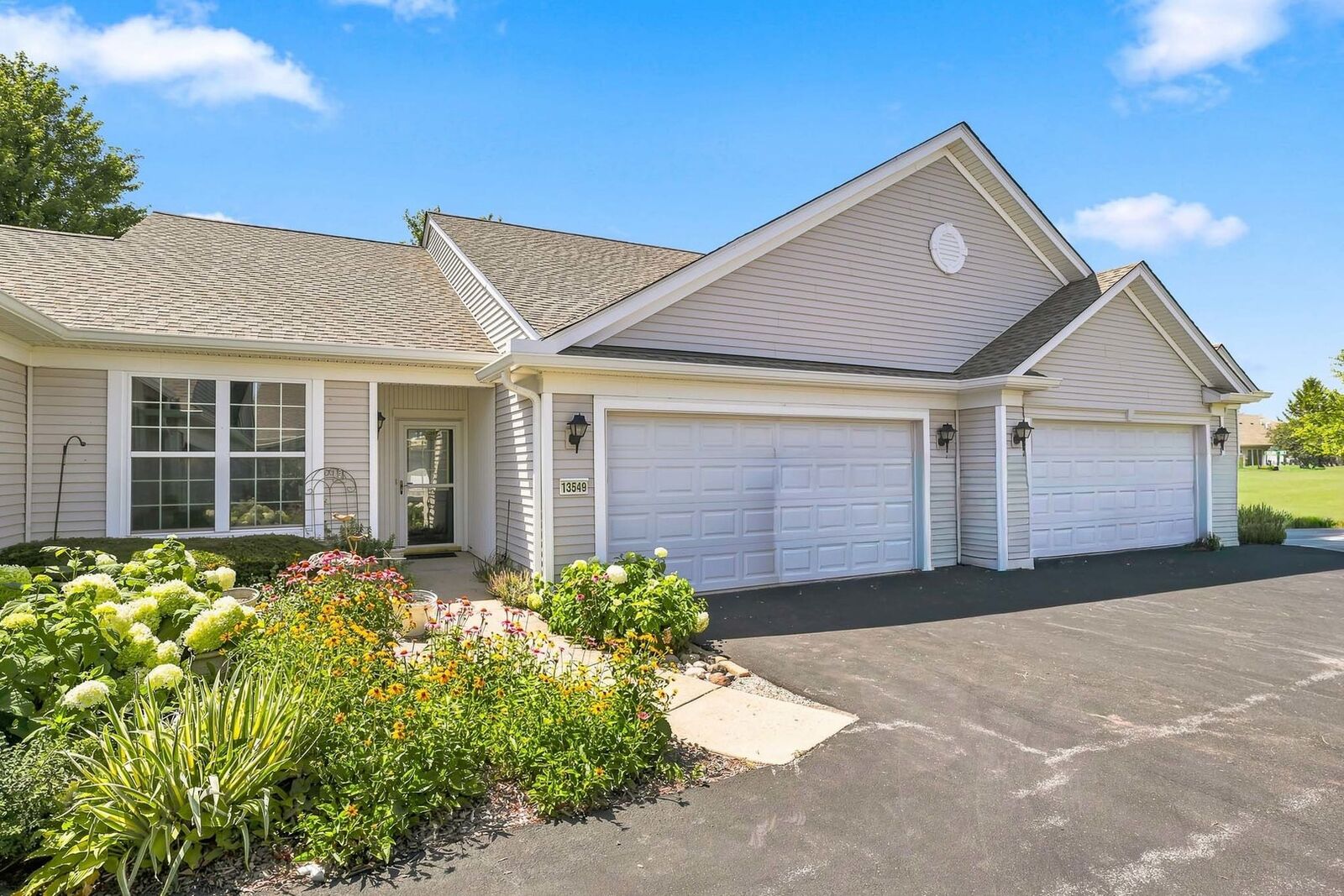 Property Photo: 13549 Delaney Road IL 60142