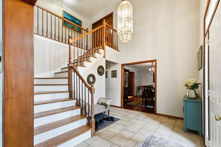 Property Photo:  690 Waterford Drive  IL 60016 