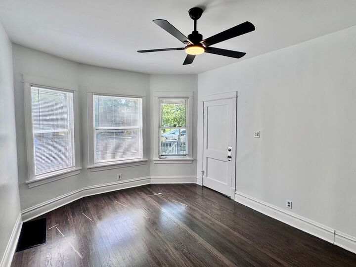 Property Photo:  2047 N Lavergne Avenue 1  IL 60639 