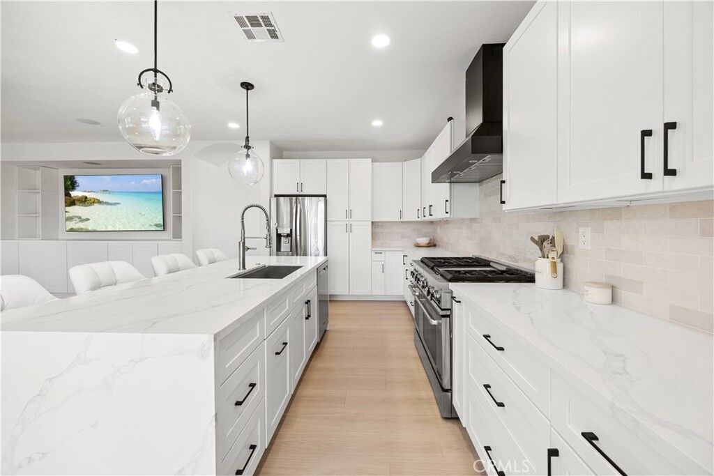 Property Photo:  29305 Fall River  CA 92584 