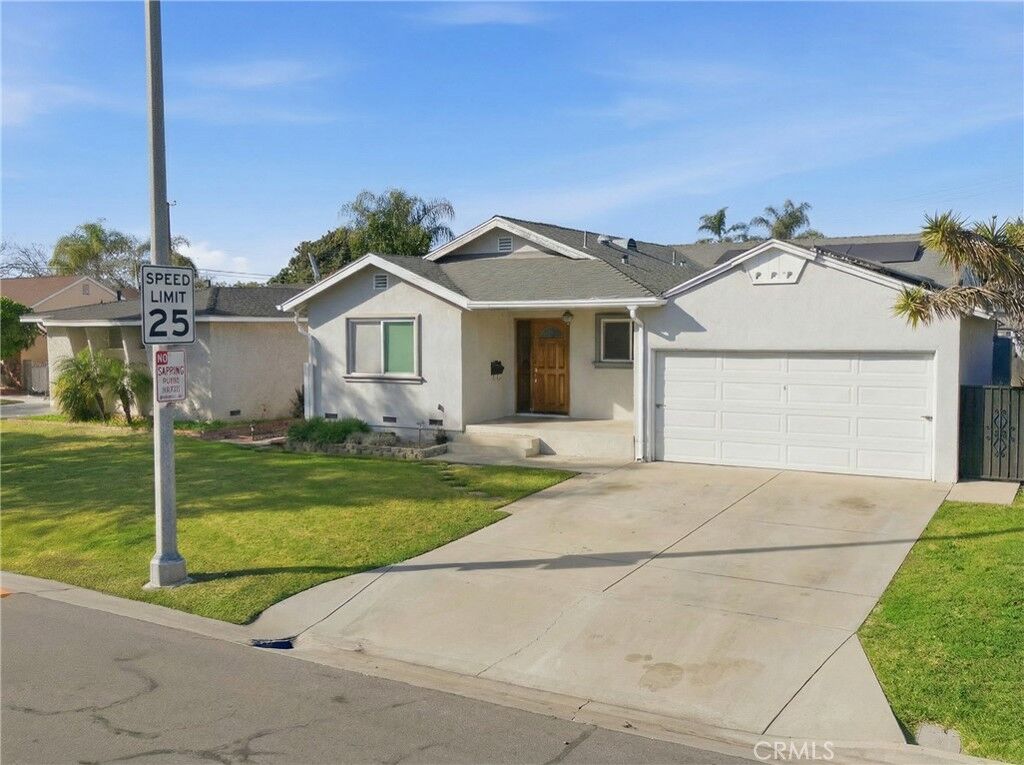 Property Photo: 6545 Dos Rios Rd CA 90240