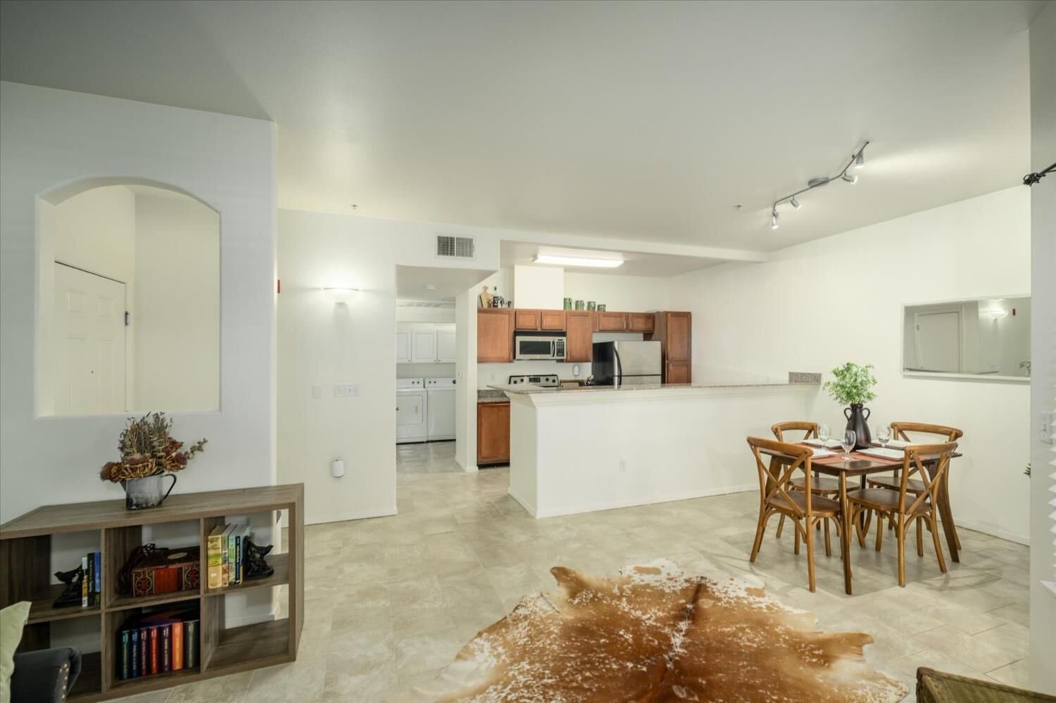 Property Photo:  4200 E Commerce Way 613  CA 95834 