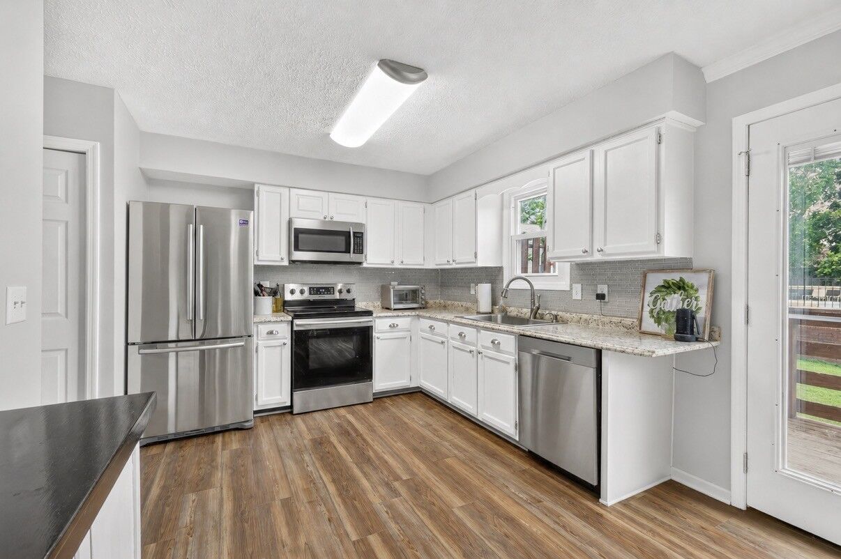 Property Photo:  430 Walton Ferry Rd 802  TN 37075 