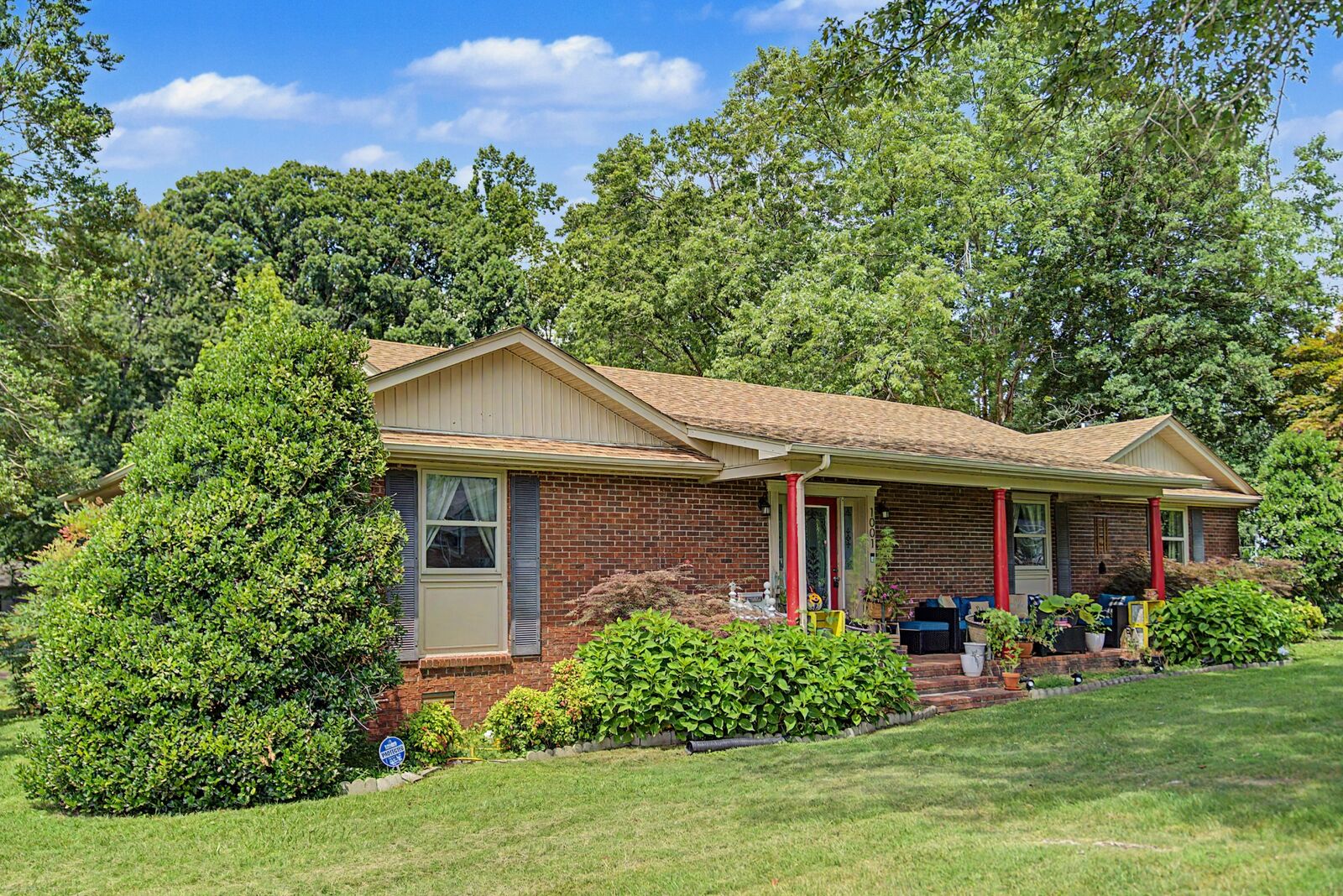 Property Photo:  1001 Due West Cir  TN 37083 