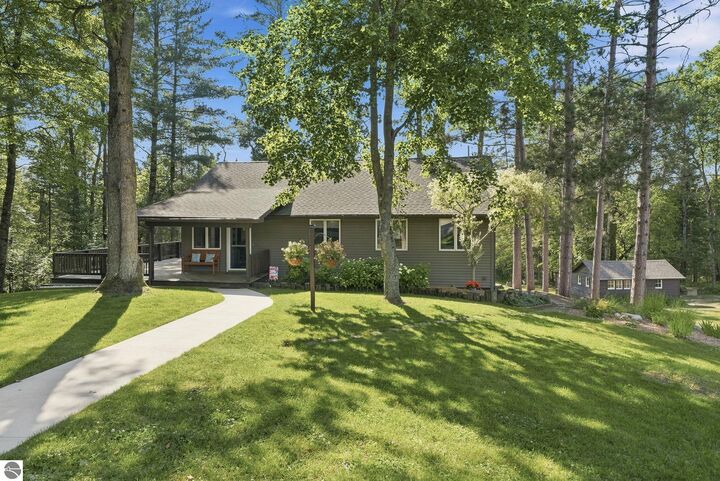 Property Photo:  23581 210th Avenue  MI 49688 